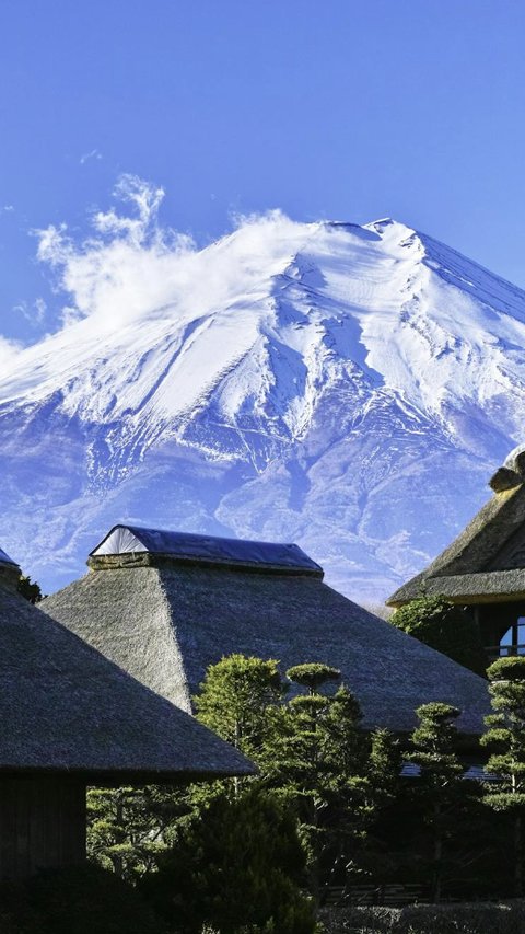 Akhirnya Salju Gunung Fuji Terlihat