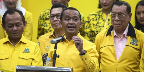 FOTO: Momen Bahlil Lahadalia Tegaskan Jokowi dan Gibran Tak Masuk Kepengurusan Partai Golkar