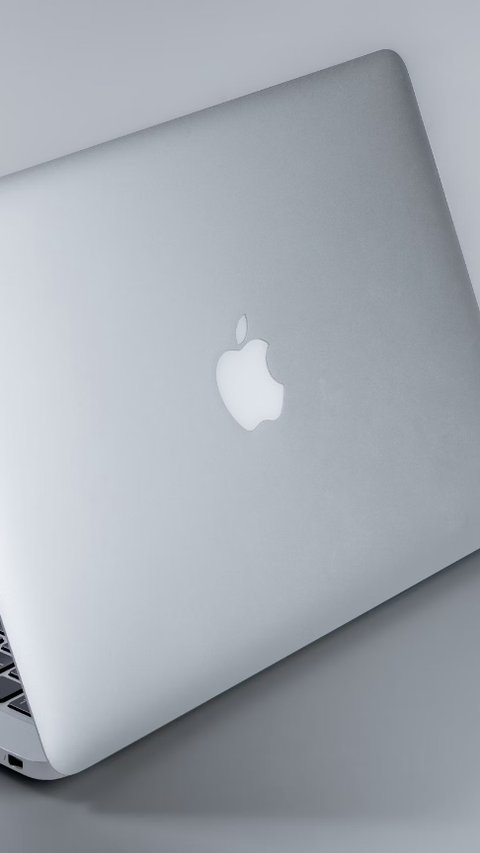 Apple Tunda Peluncuran MacBook Air OLED Hingga 2028