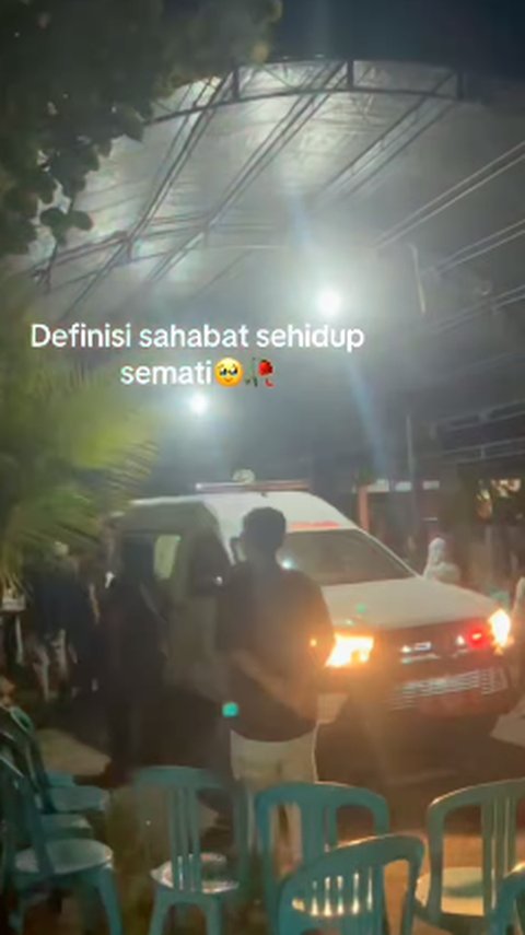 Momen Dua Sahabat Wafat di Waktu Hampir Bersamaan, Kediaman Bersebelahan Ramai Pelayat 'Definisi Sahabat Sehidup Semati'