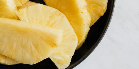 Berapa Kalori dan Nutrisi dari Buah Nanas? Kandungan Bromelain yang Meningkatkan Kesehatan Anda