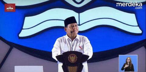 Satu Velodrom Rawamangun Menangis saat Prabowo Umumkan Kenaikan Gaji Guru