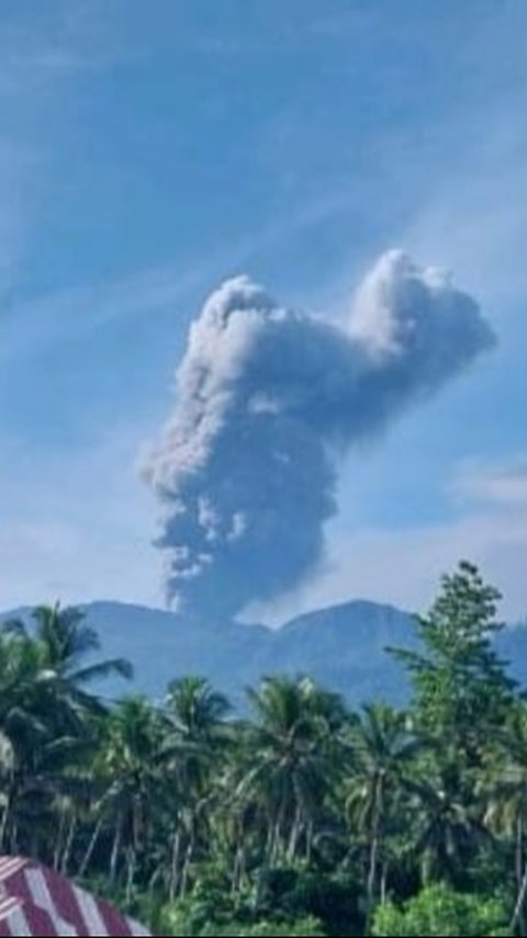 Gunung Dukono Kembali Erupsi, Warga & Wisatawan Dilarang Mendekat Radius 3 Km