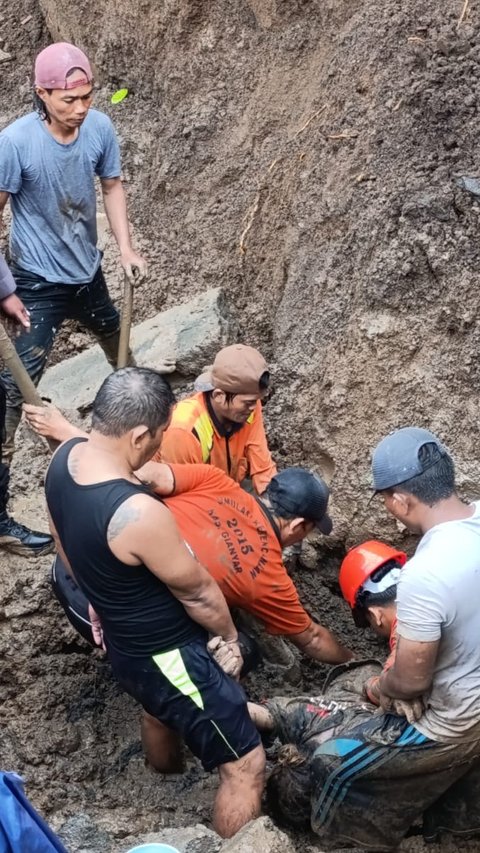 Dua Buruh Proyek Asal Jawa Timur Tewas Tertimbun Longsor di Ubud Bali