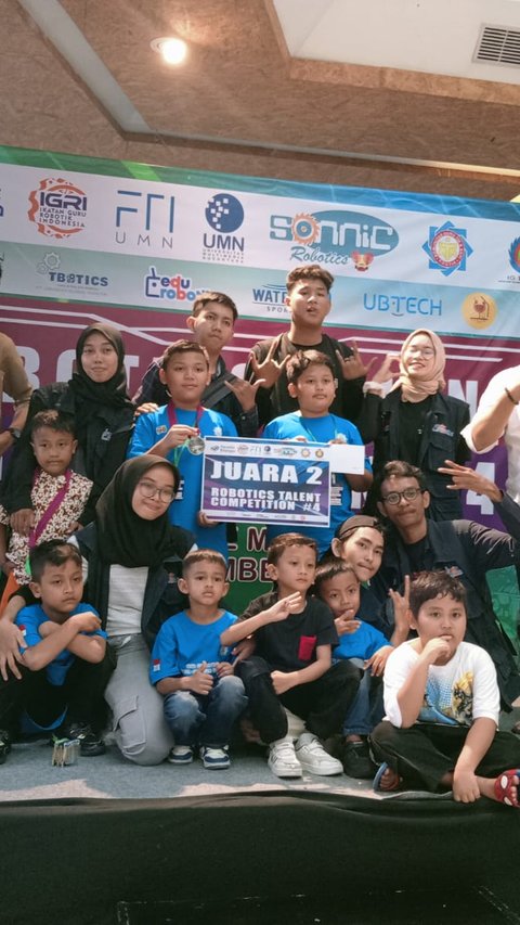 Bangga! Siswa Madrasah Asal Bogor Ini Juara II Kompetisi Robotik Nasional