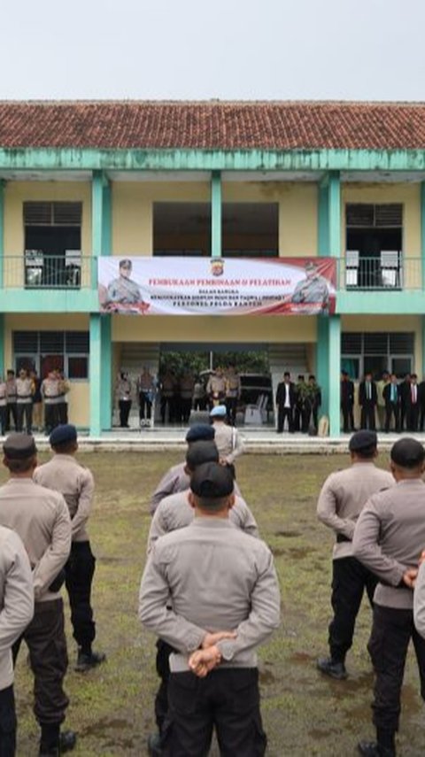 Cerita 40 Polisi Dimasukkan ke Pondok Pesantren Gara-Gara 'Nakal'