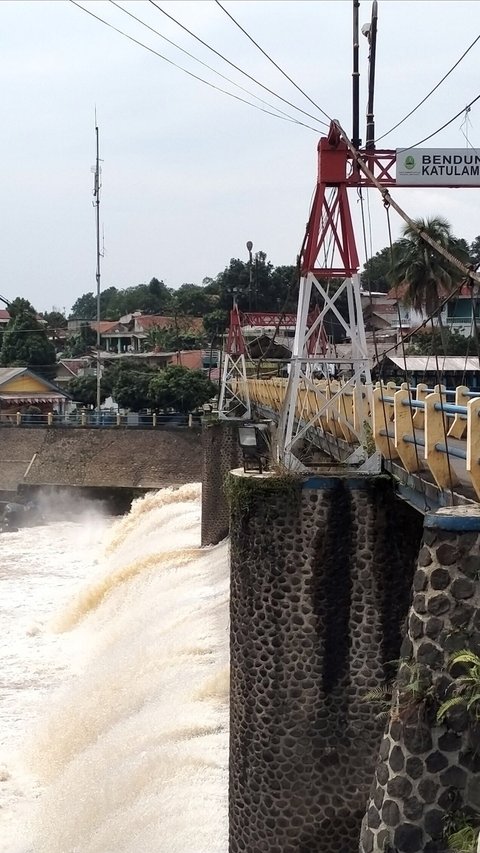 Bendung Katulampa Siaga 3 Rabu Sore, Warga di Bantaran Ciliwung Diminta Waspada