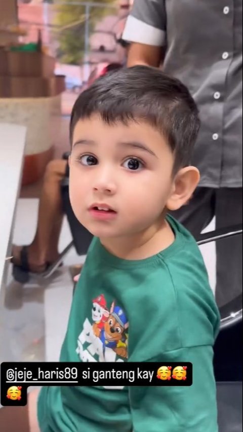 7 Potret Tampan Kay Anak Jennifer Dunn dan Faisal Haris, Makin Ganteng Usai Potong Rambut