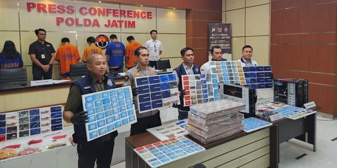 Tim Siber Polda Jatim Ringkus Sindikat Judi Online Beromzet Ratusan Miliar Rupiah