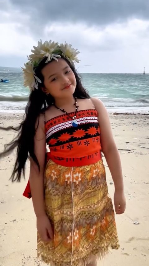 Potret Cantik Arsy Hermansyah Cosplay Jadi Moana di Ultah Ke-10, Perayaan Digelar Sederhana tapi Penuh Kehangatan