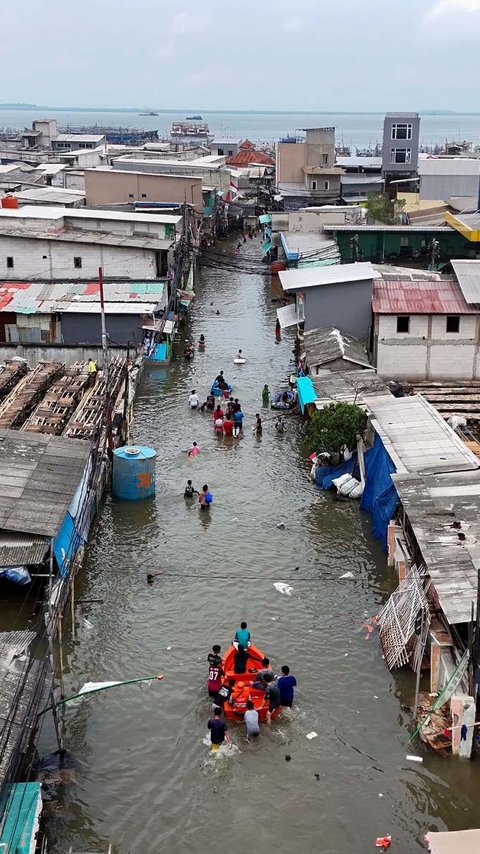 FOTO: Pantauan Udara Banjir Rob Kepung Wilayah Pesisir Jakarta