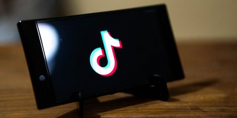 Di Tengah Ancaman Didepak dari AS, Bos TikTok Bertemu Donald Trump