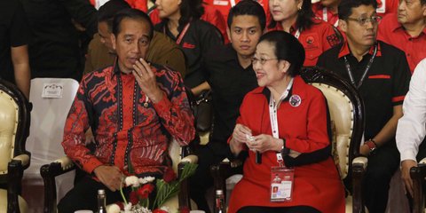 Ini Alasan PDIP Pecat Jokowi Sebagai Kader