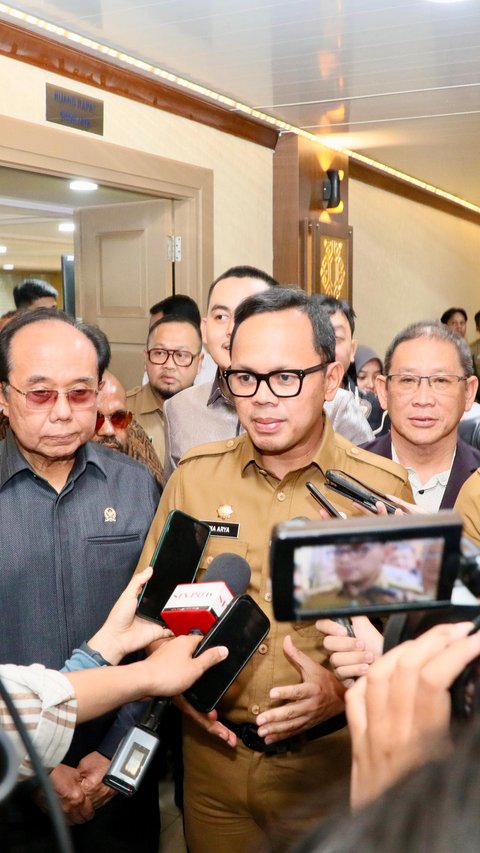 Wamendagri Soal Kepala Daerah Dipilih DPRD: Cari Akar Masalah Biaya Politik Tinggi