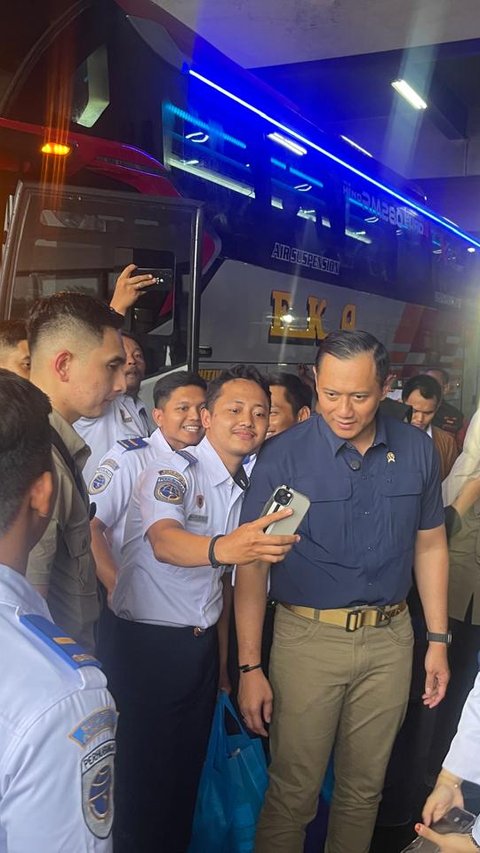 Cek Kesiapan Mudik ke Terminal Solo, AHY: Jangan Negosiasi dengan Keselamatan Penumpang