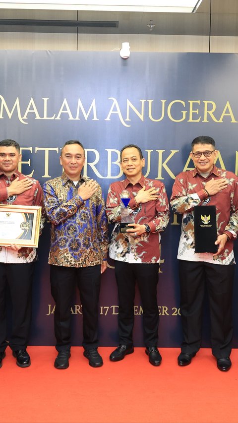 Polri Raih Predikat Informatif Dalam Penganugerahan Keterbukaan Informasi Publik 2024