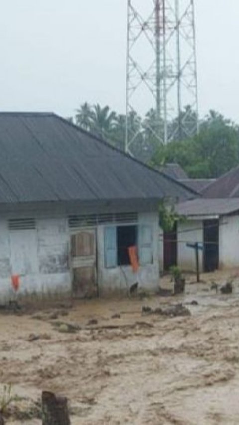 Banjir Bandang Terjang Tapanuli Selatan, 250 Kepala Keluarga Mengungsi