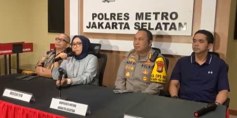 Momen Menteri PPPA Arifatul Menahan Tangis Usai Bertemu ABG Bunuh Ayah dan Nenek di Cilandak