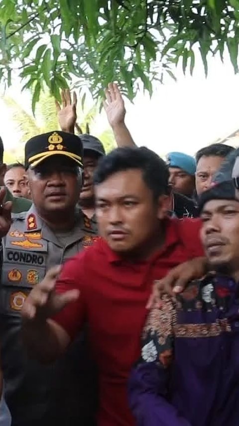 Ponpes di Serang Dibakar Warga Gara-Gara Santri Dicabuli Pimpinan, Pelaku Ditangkap Usai Sembunyi di Plafon