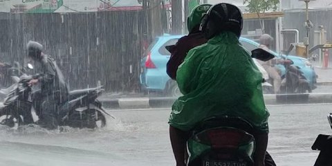 Apakah Boleh Tidak Sholat Jumat Jika Hujan Deras? Ini Jawabannya