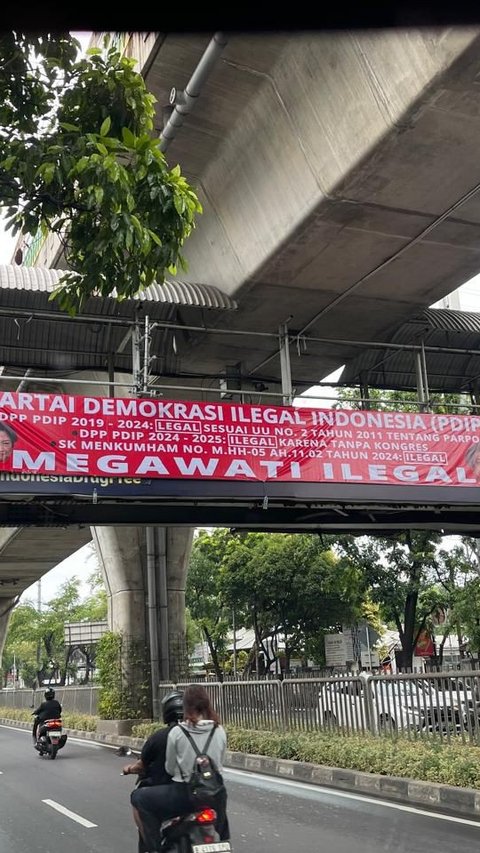 Ini Spanduk yang Bikin Megawati Meradang hingga Sebut Ada yang Mau Acak-Acak PDIP