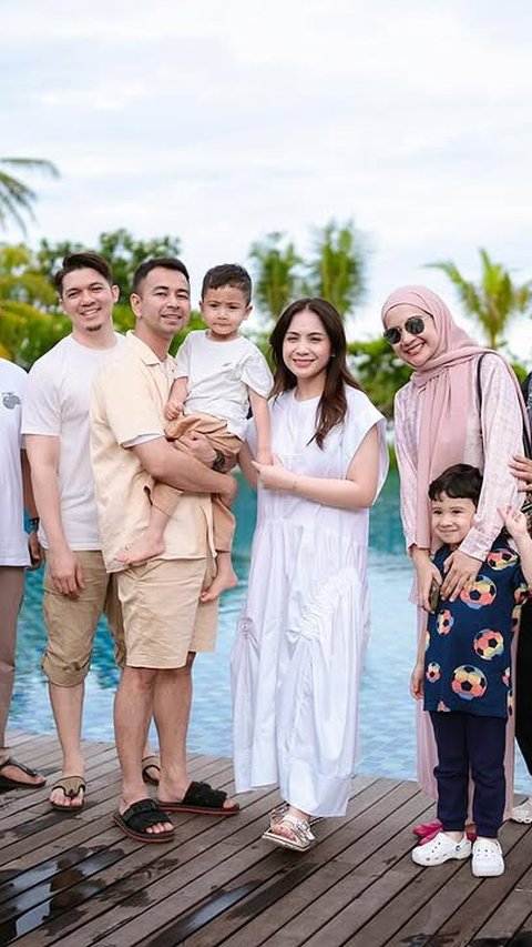 Kembali Liburan Bareng Keluarga, Potret Kehangatan Raffi Ahmad Liburan di Bali - Ajak Bestie Irwansyah & Zaskia Sungkar