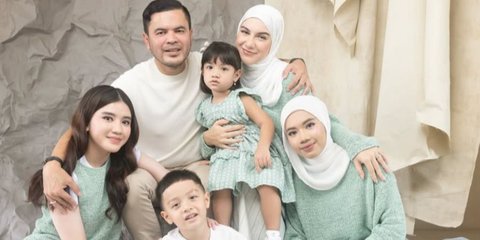 Intip Foto Keluarga Irish Bella dan Haldy Sabri dengan 4 Anak-anaknya, Kompak Pakai Outfit Senada Bergaya Elegan nan Mewah