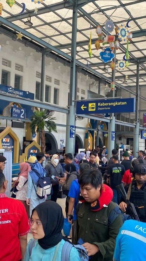 Rahasia Stasiun Pasar Senen yang Jadi Pilihan Favorit Masyarakat saat Libur Natal dan Tahun Baru