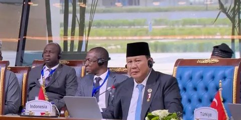 VIDEO: Reaksi Prabowo Melirik saat Erdogan 'Walk Out' sampai Bangkunya Kena Senggol di KTT D8