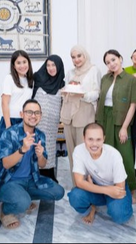 Zaskia Sungkar Kembali Dapat Kejutan Ulang Tahun dari Para Sahabat, Ada Nagita Slavina, Gilang Widya hingga Wanda Hara