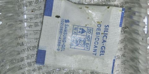 Mengapa Banyak Produk Makanan yang Dikemas Bersama Silica Gel? Apa Dampaknya Jika Tak Sengaja Termakan?