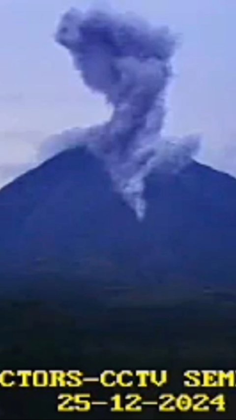 Jalur Pendakian Baru Dibuka, Gunung Semeru Luncurkan Awan Panas Setinggi 2.000 Meter