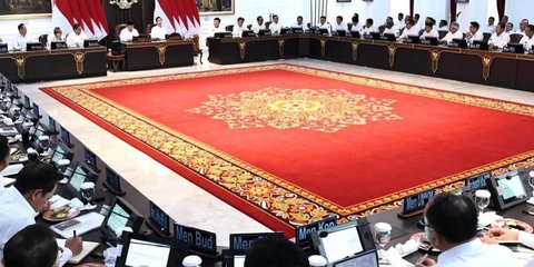 LSI Denny JA: 7 Sentimen Positif, 1 Negatif 100 hari Jelang Pemerintahan Presiden Prabowo Subianto