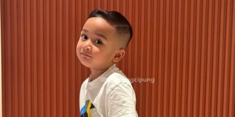 Potret Rayyanza Cipung dengan Potongan Rambut Baru, Ketampanan Meningkat Disebut Kayak Apotek Tutup