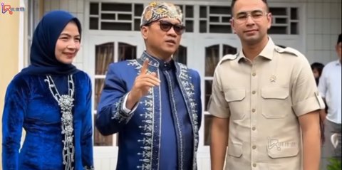 Raffi Ahmad Melongo Lihat Tempat Tidur Menteri Desa saat Sambangi Warga Sukabumi 'Tidurnya Pakai Kipas Angin'