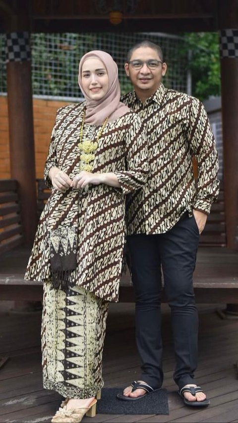 5 Inspirasi Tunik Batik Modern, Tren Fashion Terbaru yang Wajib Dipahami Wanita Zaman Now