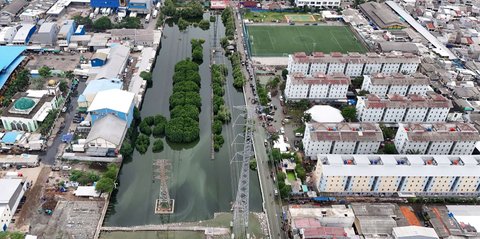 Warga Pesisir Jakarta Diimbau Waspada Banjir Rob hingga 3 Januari 2025