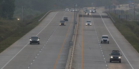 Cegah Kecelakaan Maut, Jasa Marga Pasang Puluhan Pita Kejut di Tol Semarang-Batang