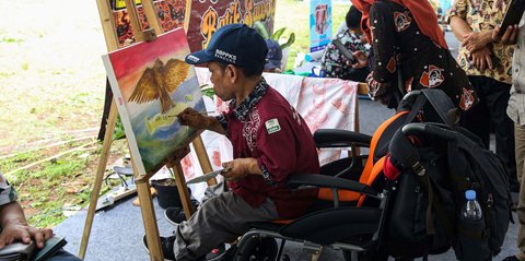 FOTO: Hari Disabilitas Internasional, Penyandang Difabel Pamerkan Kreasi dan Bakat di Taman Ismail Marzuki