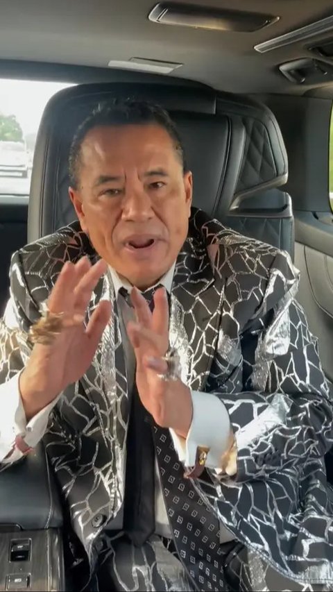 VIDEO: Pasang Badan Bela Prabowo, Hotman Pedas Sentil Mahfud 