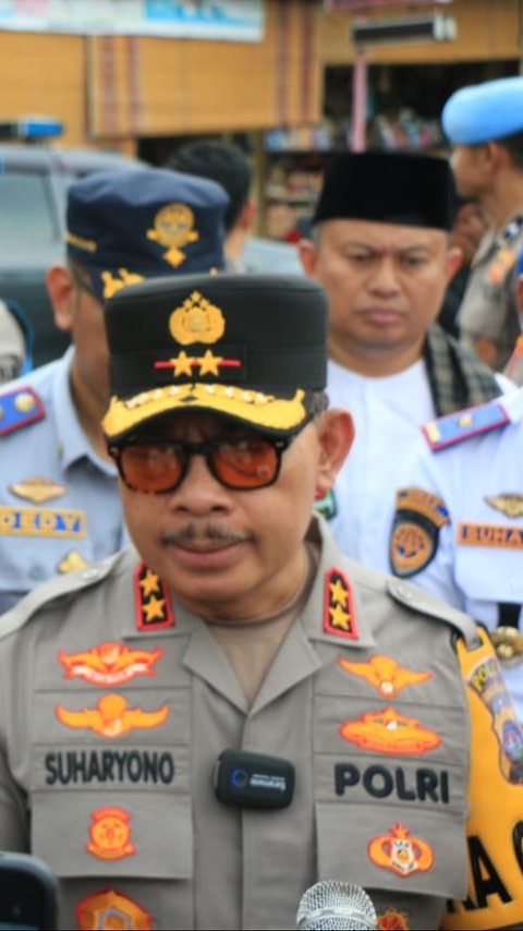 Kapolda Sumbar Irjen Suharyono Dimutasi, Posisi Digantikan Brigjen Gatot