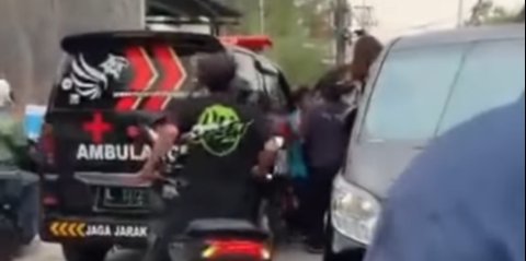 Viral Cekcok Sopir Ambulans vs Alphard di Sidoarjo, Ternyata Ini Kejadian Sebenarnya