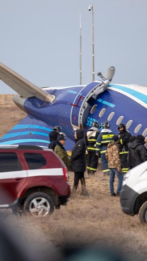 Kesaksian Penumpang Pesawat Azerbaijan Airlines Jatuh & Meledak, Selamat dari Maut Setelah Terus Berzikir, Salawat & Takbir