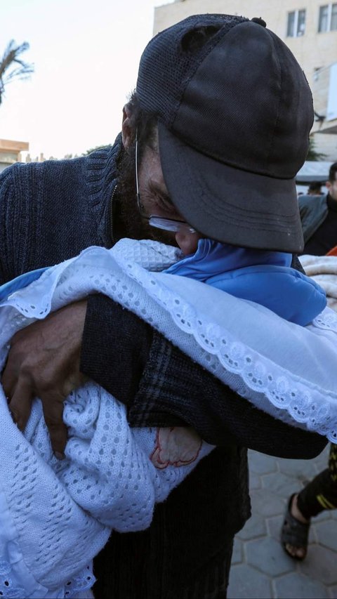 FOTO: Potret Memilukan Bayi di Jalur Gaza Meninggal karena Hipotermia, Tubuhnya Sampai Membeku