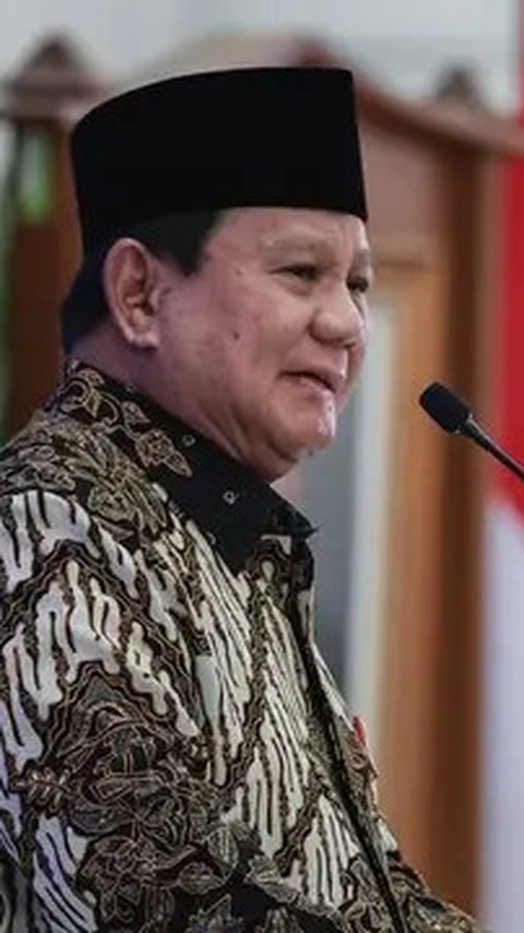 VIDEO: Fokus Prabowo Geser Tatap Menteri Ara, Dicandai Dua Bulan Jabat Tambah Rambut Putih