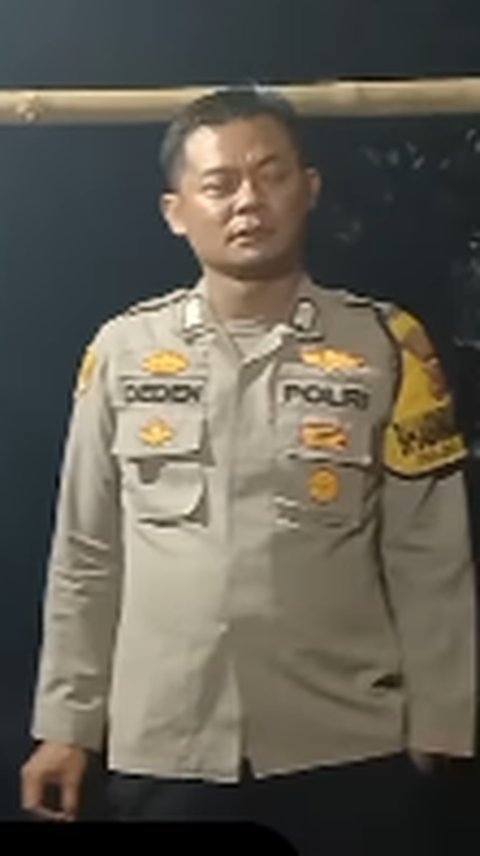 Momen Polisi Ditugasi Khusus Awasi Sadbor & Karyawannya Live Joget TikTok Malam-Malam dari Saweran Judi Online