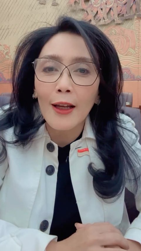 VIDEO: Rieke PDIP Ngegas Depan Dirut Semen Indonesia 