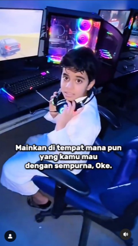 Anak Ini Pilih Pergi Sholat pada Waktunya Meski Sedang Seru Main Game, Langsung Dapat Hadiah Tak Terduga