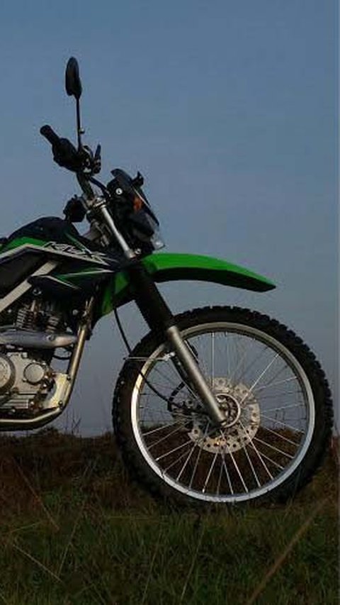 Kawasaki KLX 150 Model 2024 yang Baru, Lihat 5 Daftar Harganya