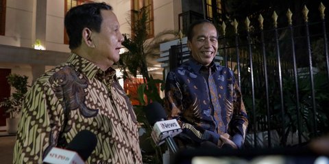 FOTO: Momen Jokowi Malam-Malam Temui Prabowo di Kertanegara